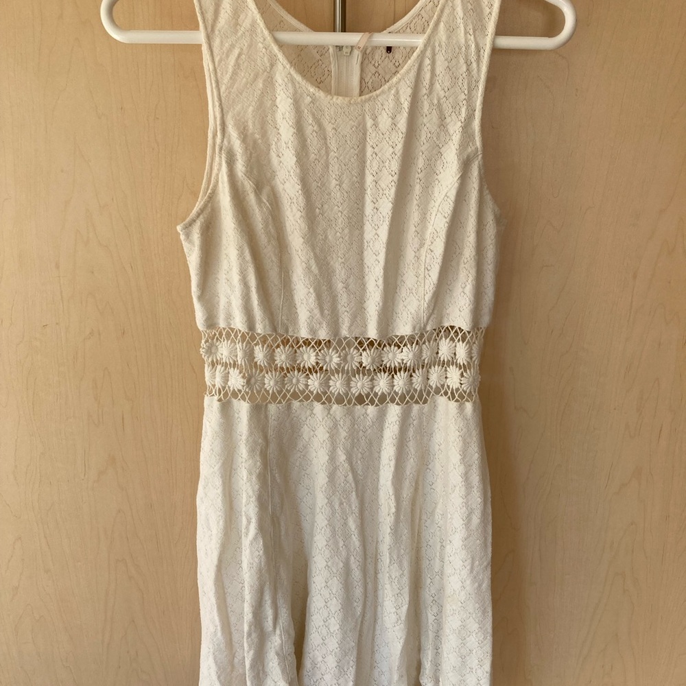 Free People White Daisy Crochet Dress - Picture 4 of 7